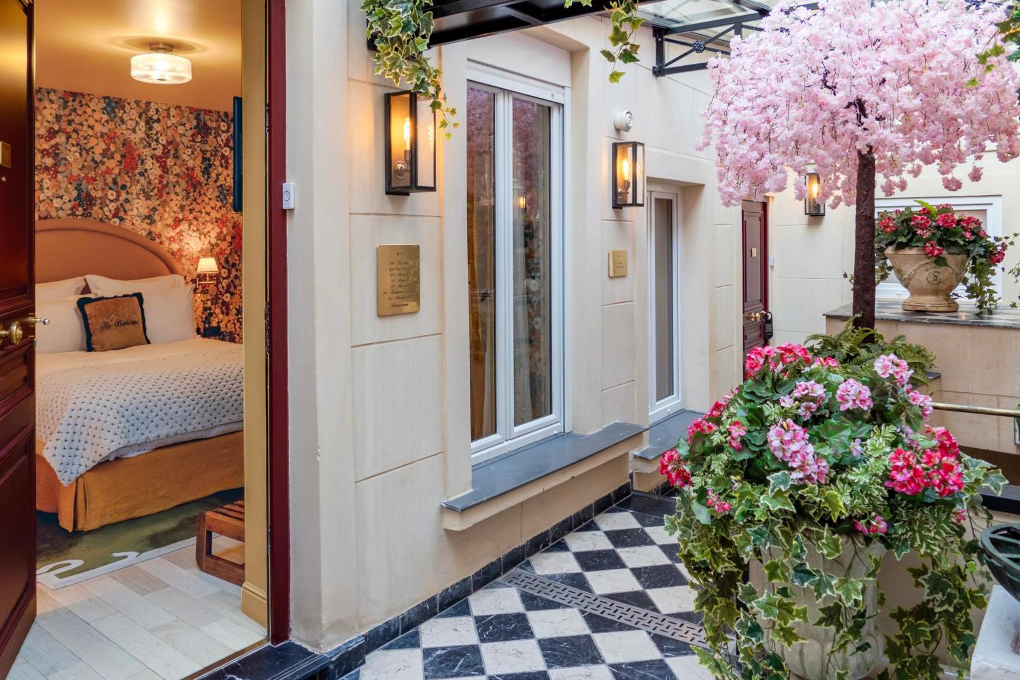 Maison La Boheme Montmartre - Studios & Apartments Paryż Zewnętrze zdjęcie