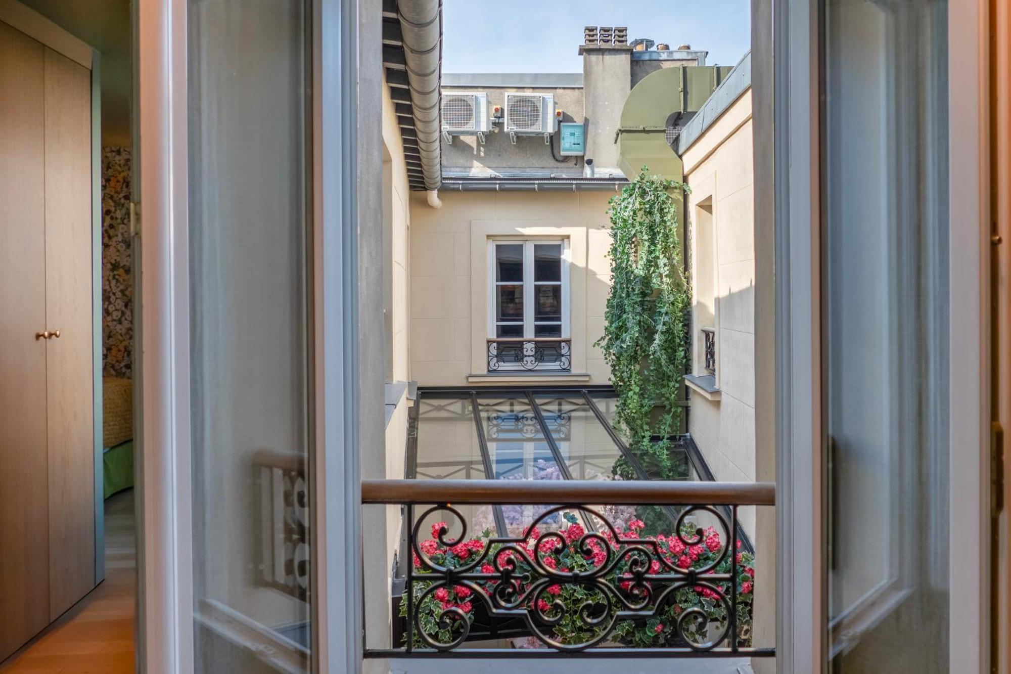 Maison La Boheme Montmartre - Studios & Apartments Paryż Zewnętrze zdjęcie